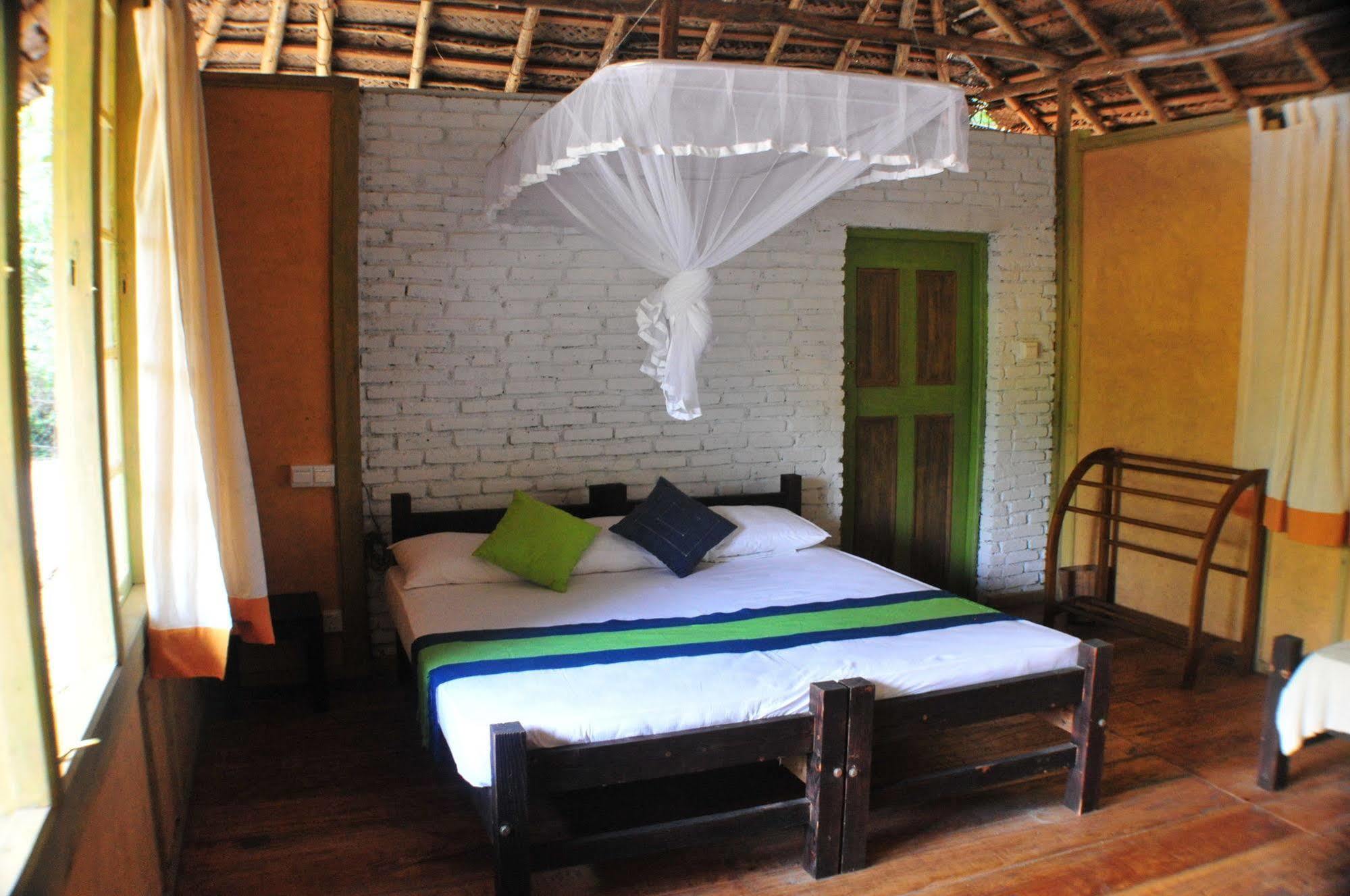 Back Of Beyond - Wild Haven Villa Sigiriya Exterior photo