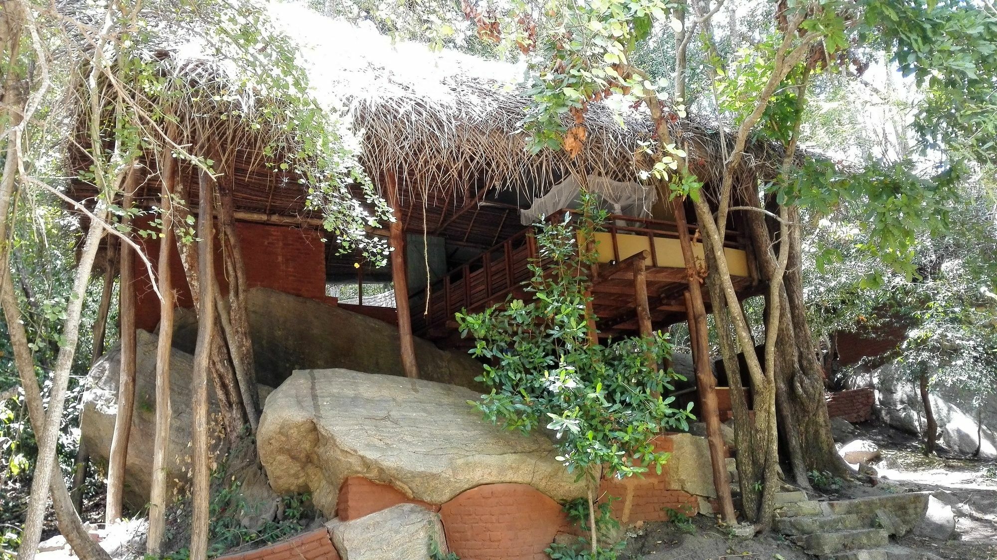 Back Of Beyond - Wild Haven Villa Sigiriya Exterior photo